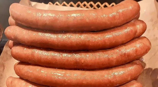 從烤到鹵，“腸”變“腸”新！超市熟食區(qū)引爆腸類創(chuàng)新賽道